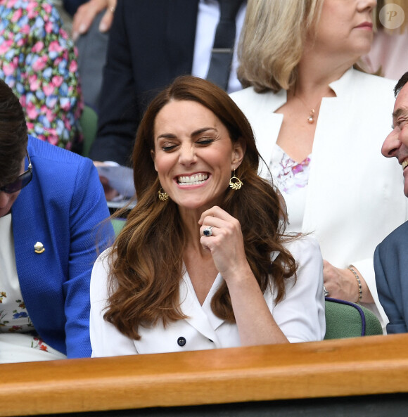 La duchesse de Cambridge dans la loge royale du court central lors de la deuxième journée des championnats de Wimbledon au All England Lawn Tennis and Croquet Club, Wimbledon. 2 juillet 2019. Photo par Paul Edwards/News Licensing/ABACAPRESS.COM