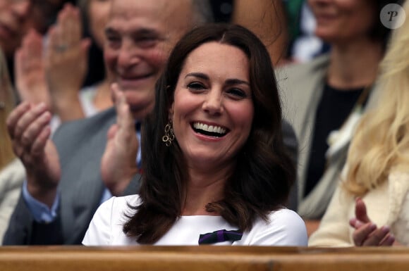 La duchesse de Cambridge, patronne du All England Lawn Tennis and Croquet Club (AELTC) dans la loge royale du court central lors de la treizième journée des championnats de Wimbledon au All England Lawn Tennis and Croquet Club, Wimbledon. LOndon, Royaume-Uni, le dimanche 16 juillet 2017. Photo par Daniel Leal-Olivas/POOL/PA Wire/ABACAPRESS.COM