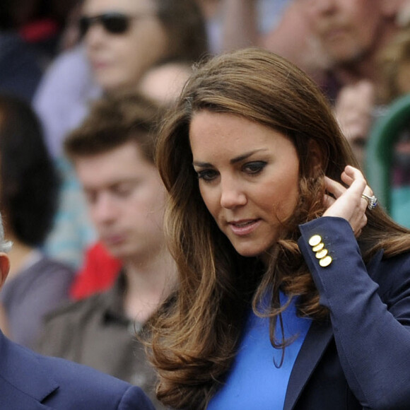 Le duc et la duchesse de Cambridge arrivent pour regarder Andy Murray de Grande-Bretagne en action, lors de son match de quart de finale du simple masculin au site olympique de tennis de Wimbledon à Londres, Royaume-Uni, le 2 août 2012. Photo par Rebecca Naden/PA Photos/ABACAPRESS.COM