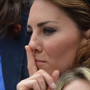 Le duc et la duchesse de Cambridge, William et Kate, regardent le quart de finale de tennis masculin, lors des Jeux olympiques de Londres 2012 à Wimbledon, à Londres (Royaume-Uni), le 2 août 2012. Photo par Guibbaud/Gouhier/JMP/ABACAPRESS.COM