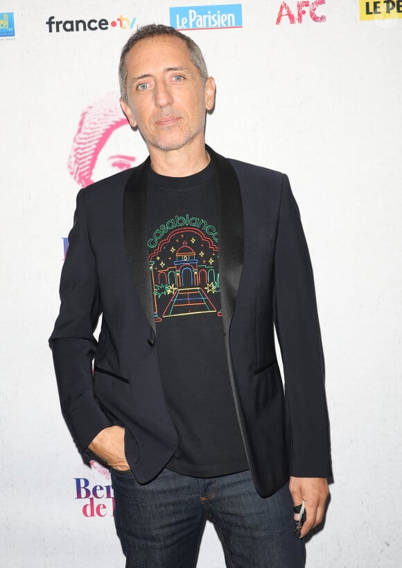 "Je le prends avec beaucoup de joie, d'amour, d'instinct, c'est génial."
Gad Elmaleh à la générale du spectacle musical "Bernadette de Lourdes" au Dôme de Paris à Paris le 21 septembre 2023