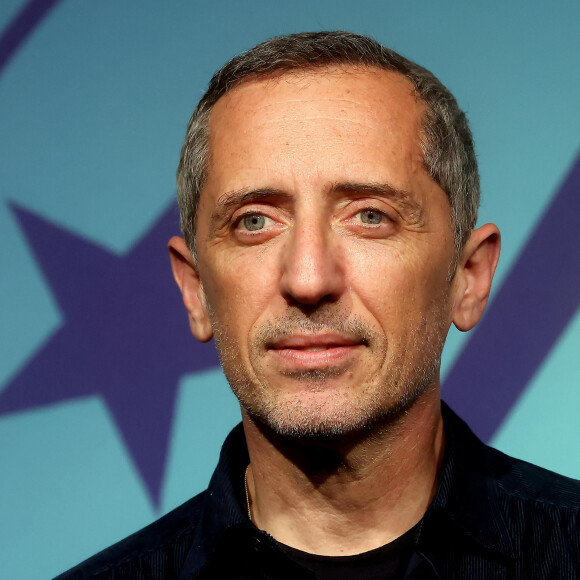 Gad Elmaleh au photocall de la cérémonie d'ouverture du 26ème festival international du film de comédie de l'Alpe d'Huez le 16 janvier 2023