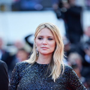 Virginie Efira enceinte lors de la montée des marches du film "La passion de Dodin Bouffant" lors du 76ème Festival International du Film de Cannes, le 24 mai 2023