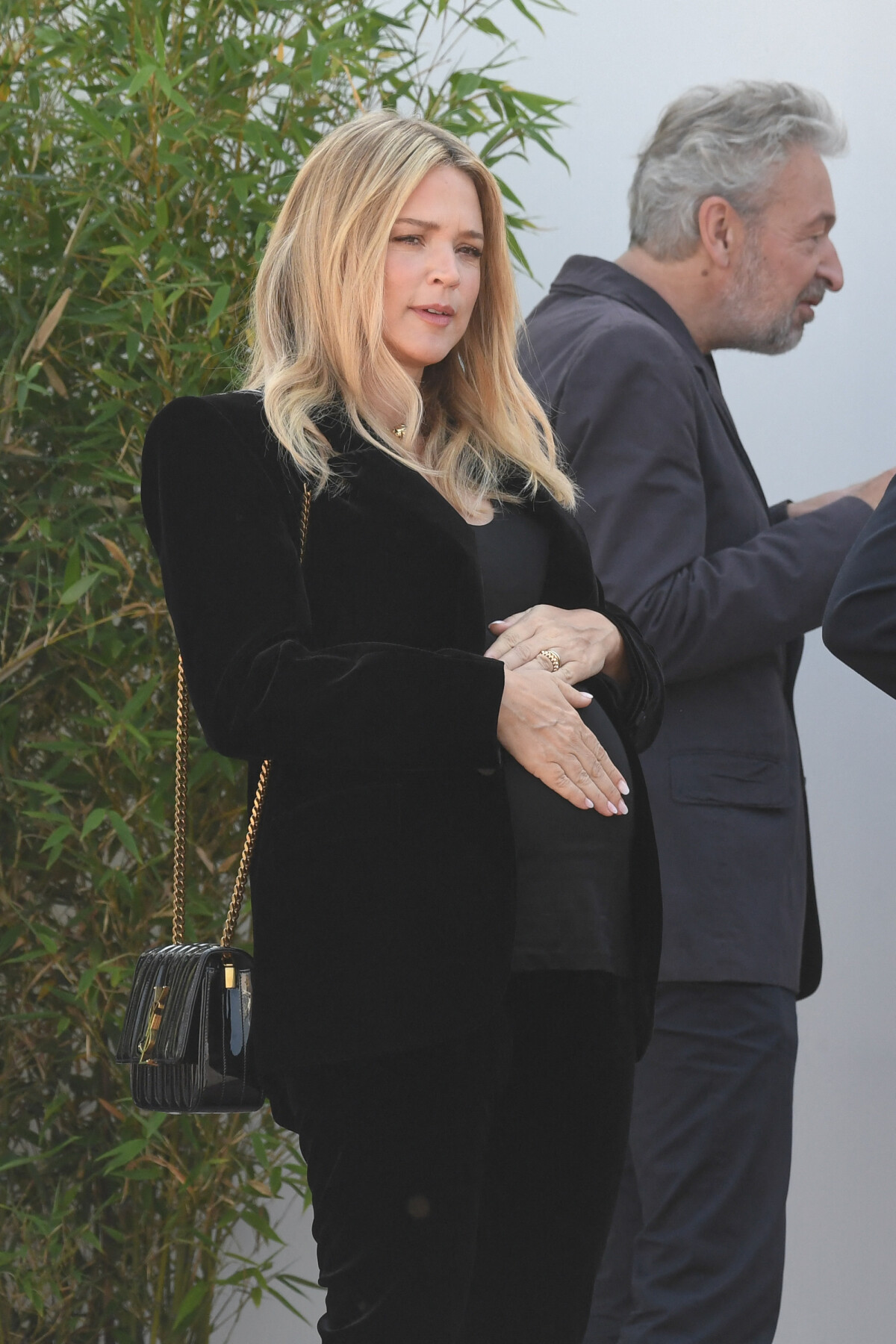 Photo : Virginie Efira Enceinte Arrive Au Photocall Ddu Film "L'amour ...