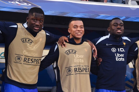 Les joueurs de l'équipe de France s'expriment suite aux élections législatives

Ibrahima Konaté, Kylian Mbappe etd Randal Kolo Muani à Bordeaux, France. ( Photo by federico pestellini / panoramic ) -