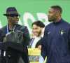 Marcus Thuram a partagé la même photo d'Ousmane Dembélé sur son propre compte Instagram
 
Lilian Thuram avec son fils Marcus Thuram - Célébrités dans les tribunes du match du groupe D de l'Euro 2024 entre l'équipe de France face à l'Autriche (1-0) à Dusseldorf en Allemagne le 17 juin 2024. © Cyril Moreau/Bestimage