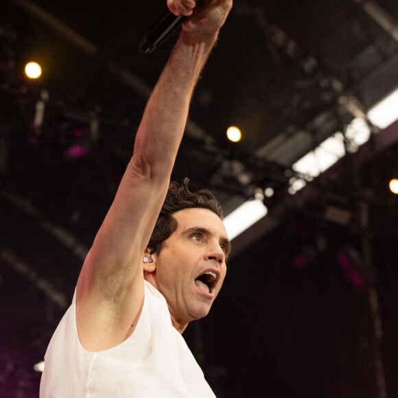 Mika en concert sur la scène du festival Solidays à Paris le 29 juin 2024. © Jeremy Melloul / Bestimage 