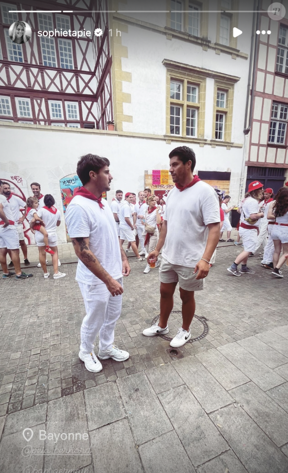 Pour l'heure, Sophie Tapie et Baptiste Germain ne sont pas encore partis en voyage de noces
 
Sophie Tapie et Baptiste Germain sont aux fêtes de Bayonne