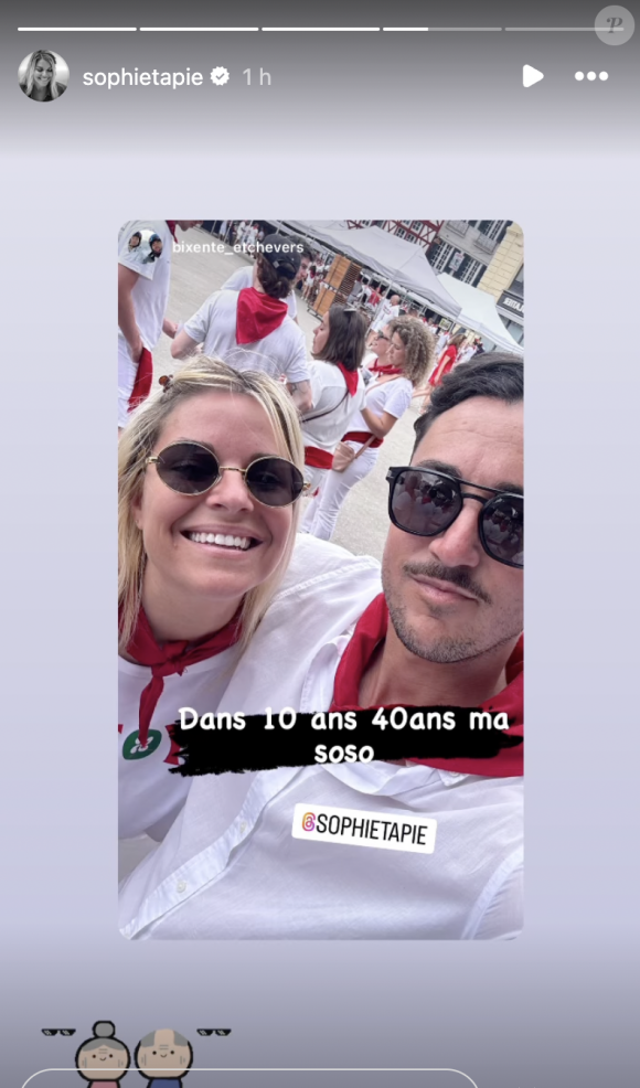 Ils sont actuellement aux fêtes de Bayonne comme la fille de Bernard Tapie l'a montré sur ses réseaux sociaux
 
Sophie Tapie et Baptiste Germain sont aux fêtes de Bayonne