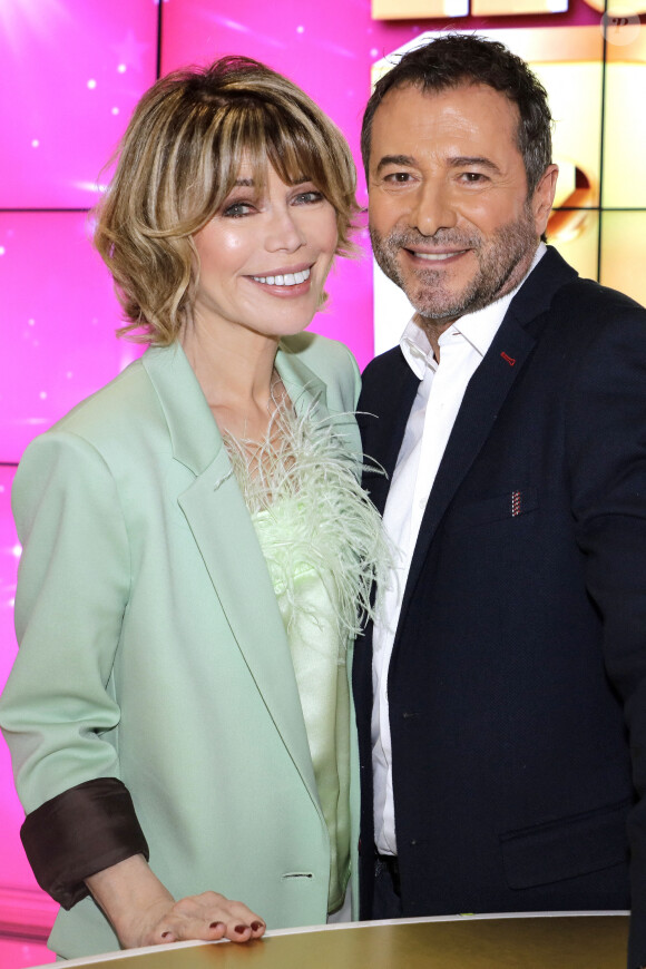 Exclusif - Isabelle Morizet (Karen Cheryl), Bernard Montiel - Enregistrement de l'émission "Les Grands du Rire", présentée par B.Montiel et K.Cheryl (I.Morizet), et diffusée le 29 juin sur C8. Le 18 décembre 2023 © Cédric Perrin / Bestimage  Exclusive - No Web No Blog pour Belgique et Suisse 