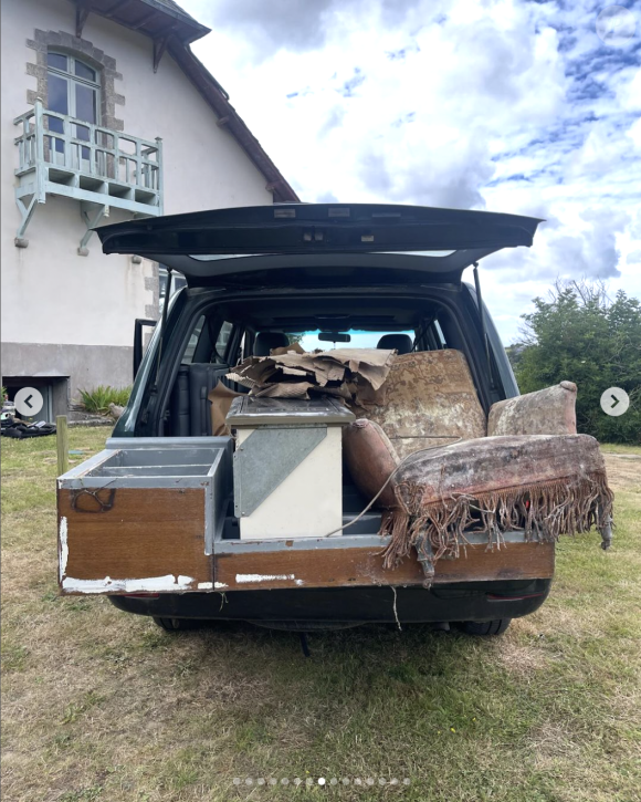 Des images symboliques qu'elle a nourri mélancolie
Lou Doillon a vidé la maison mythique dans le Finistère de sa mère Jane Birkin