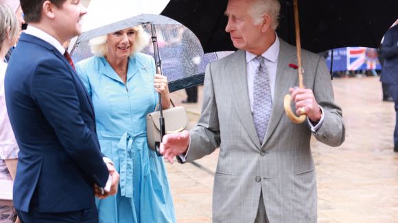 Camilla et Charles III : un couple ose un geste sans équivoque sous leurs yeux, leur réaction ne se fait pas attendre