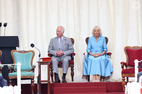 Le roi Charles III d'Angleterre et la reine consort consort, Camilla Parker Bowles - Le couple royal d'Angleterre sur la la Place Royale pour une séance spéciale de l'Assemblée des États et séance de la Cour Royale à St Helier. Le 15 juillet 2024 © Ian Vogler / MirrorPix / Bestimage