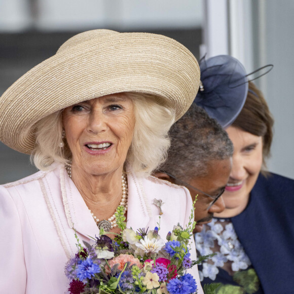 Le roi Charles III et la reine Camilla (Le roi Charles III d'Angleterre et Camilla Parker Bowles, reine consort d'Angleterre) visitent le Senedd à Cardiff pour célébrer les 25 ans du Parlement gallois. Le 11 juillet 2024. © GoffPhotos/Bestimage