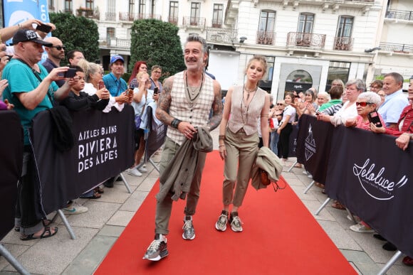 Pour rappel, les deux acteurs ont officialisé leur couple en septembre 2023.
Exclusif - Stéphane Blancafort et sa compagne Catherine Davydzenka - Arrivées au photocall de la 3ème édition du Festival du Cinéma Français et de la Gastronomie d'Aix-les-Bains. Le 8 juin 2024 © Denis Guignebourg / Bestimage 