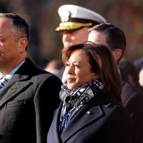 Kamala Harris, vice-présidente des Etats-Unis et son mari Douglas Emhoff - Cérémonie d'accueil du président de la République française Emmanuel Macron et de la première Dame Brigitte Macron à la Maison Blanche à Washington le 1er décembre 2022. © Dominique Jacovides / Bestimage 