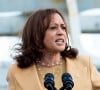 En cas d'élection à la Maison Blanche, elle serait également la première belle-mère de l'histoire à accéder à la fonction suprême aux États-Unis
Kamala Harris commémore le 57 ème anniversaire de Bloody Sunday à la "Maxwell Air Force Base" à Montgomery (Alabama), en compagnie de son mari Doug Ehmoff. Le 6 mars 2022. 