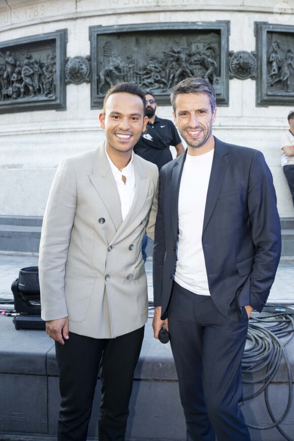 Exclusif - Mohamed Bouhafsi et Tony Estanguet - Backstage du concert de la Place de la République en marge de l'émission "Paris Accueille La Flamme", présentée par L.Thilleman et M. Bouhafsi et diffusée en direct sur France 2 à Paris le 15 juillet 2024. Au terme de deux jours de festivités dans la capitale les 14 et 15 juillet, la flamme olympique achève son parcours parisien sur la place de la République. © Jack Tribeca / Pierre Perusseau / Bestimage