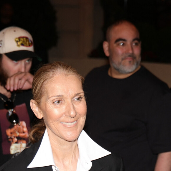 Céline Dion à son arrivée à l'hôtel à Paris, le mercredi 24 juillet.