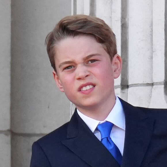 Le prince George - Les membres de la famille royale britannique au balcon du Palais de Buckingham lors de la parade militaire "Trooping the Colour" à Londres le 15 juin 2024 © Julien Burton / Bestimage 