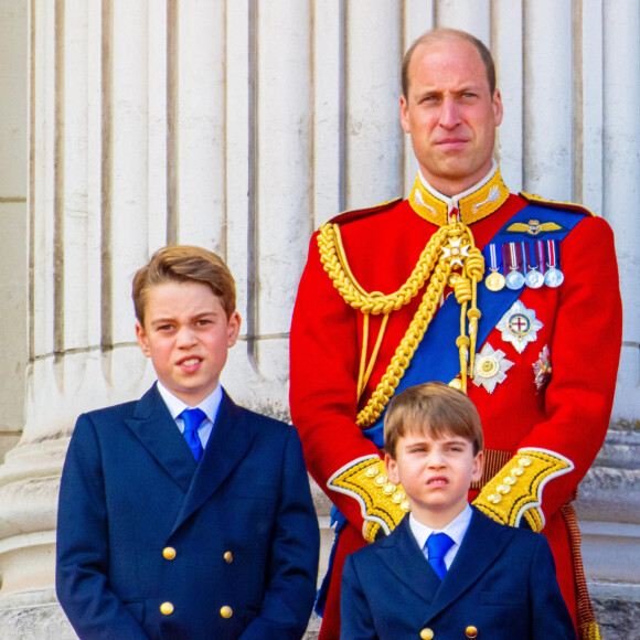 Il a écrit pour MailOnline : "Souvent, il [Will] passe du temps avec son fils aîné George, en tête-à-tête, et il semble se réjouir de montrer leur lien étroit au monde entier"
Archives : Prince William, Georges et Louis