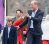 Le prince William adore ces moments où il peut montrer au monde que George vit une "enfance insouciante qui ne ressemble pas à la sienne".
Le prince William, duc de Cambridge, le prince George de Cambridge en visite au château de Cardiff, Royaume Uni, le 4 juin 2022