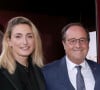 À l'époque, le président de la République en exercice était encore officiellement en couple avec la journaliste Valérie Trierweiler
Exclusif - François Hollande et sa femme Julie Gayet - Cocktail pour l'inauguration de la Brasserie " Madame Brasserie " au 1er étage de La Tour Eiffel à Paris. Le 22 Septembre 2022. © Bertrand Rindoff Petroff-Giancarlo Gorassini / Bestimage 