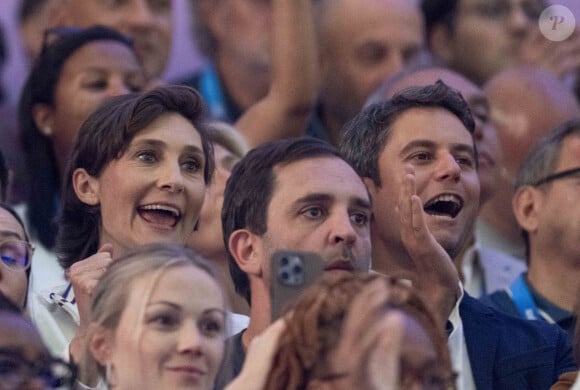 Amélie Oudéa-Castéra et Gabriel Attal assistent à la finale de l'épée individuellel homme avec le francais Yannick Borel qui perd en finale face à Kōki Kanō au Grand Palais lors des Jeux Olympiques de Paris 2024 (JO) à Paris le 28 juillet 2024. © Dominique Jacovides-Pierre Perusseau/Bestimage 