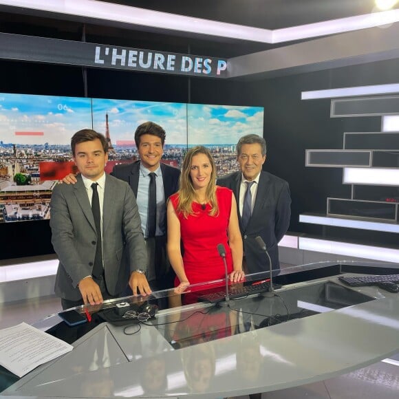 Eliot Deval et l'équipe de "L'heure des pros" sur CNews