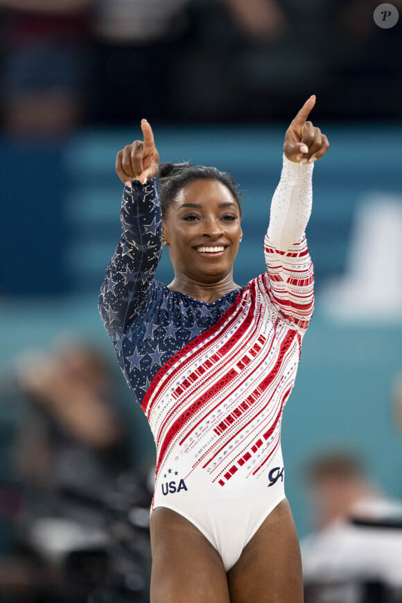 Si d'autres épreuve sportives l'attendent, elle devient l'athlète américaine la plus décorée de l'histoire olympique ! 
Simone Biles - Célébrités assistent aux épreuves de gymnastique lors des Jeux Olympiques de Paris 2024 (JO) au Palais omnisports Bercy Arena, à Paris, France, le 30 juillet 2024. © Jacovides-Perusseau/Bestimage