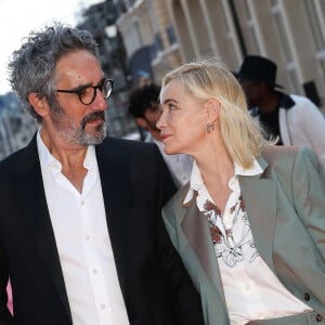 Frédéric Chaudier et Emmanuelle Béart au tapis rouge du 38ème festival du film de Cabourg, France, le 14 juin 2024. © Coadic Guirec/Bestimage