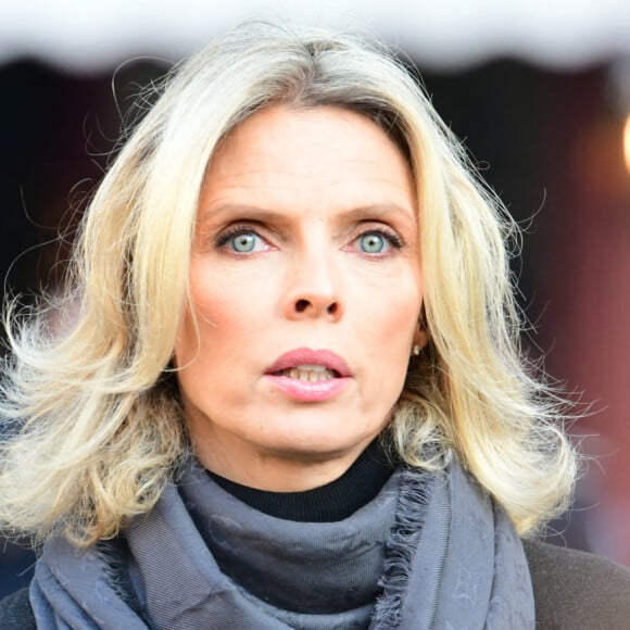 Sylvie Tellier - Arrivées aux obsèques de Gérard Collomb en la cathédrale Saint-Jean à Lyon le 29 novembre 2023. © Romain Doucelin/Bestimage