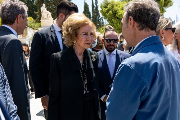 L'animateur, sombre et solennel, a apporté son soutien à la famille
Stephane Bern aux funérailles de son ami Michel de Grèce, jeudi 1er aout 2024 à Athènes. Photo by Ammar Abd Rabbo/ABACAPRESS.COM