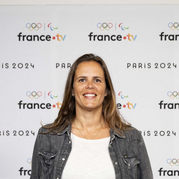 Vendredi 2 août 2024, elle a commenté la finale de son petit frère Florent Manaudou sur France 2
Laure Manaudou lors de la présentation des journalistes et chroniqueurs de France Télévisions pour les Jeux Olympiques 2024 au musée de l'Homme à Paris, le 11 juin 2024. © Pierre Perusseau / Bestimage 