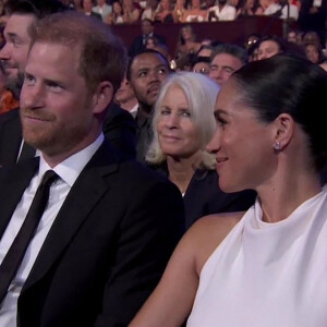 Le prince Harry, duc de Sussex et Meghan Markle, duchesse de Sussex, lors de la cérémonie des "ESPY Awards 2024" à Los Angeles, le 11 juillet 2024. 