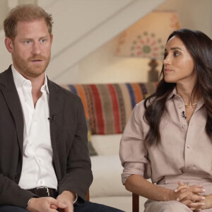 A leur échelle et via le programme The Parents Network, Meghan Markle et Harry souhaitent sensibiliser et venir en aide à d'innombrables familles. Notamment celles qui ont connu un deuil.
Le prince Harry, duc de Sussex et Meghan Markle, duchesse de Sussex, lors d'une interview pour l'émission CBS News Sunday Morning, diffusée le 4 août 2024.