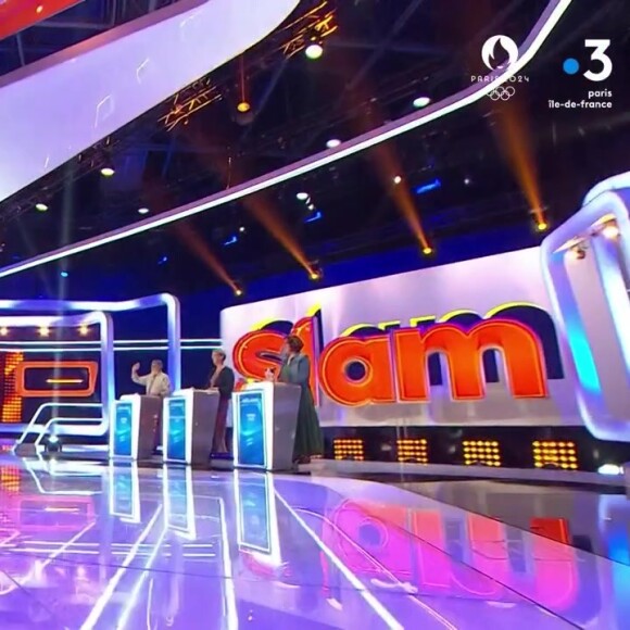 "Slam" survivra au départ de Cyril Féraud et héritera d'un nouvel animateur à la rentrée
Le plateau de "Slam"