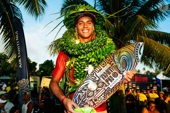 La soeur de Kauli Vaast suit ses traces puisqu'elle est une jeune surfeuse très prometteuse

Kauli Vaast - Compétition de surf "Tahiti Pro Teahupo'o" à Tahiti. Le 19 août 2022 © World Surf League) / Zuma Press / Bestimage