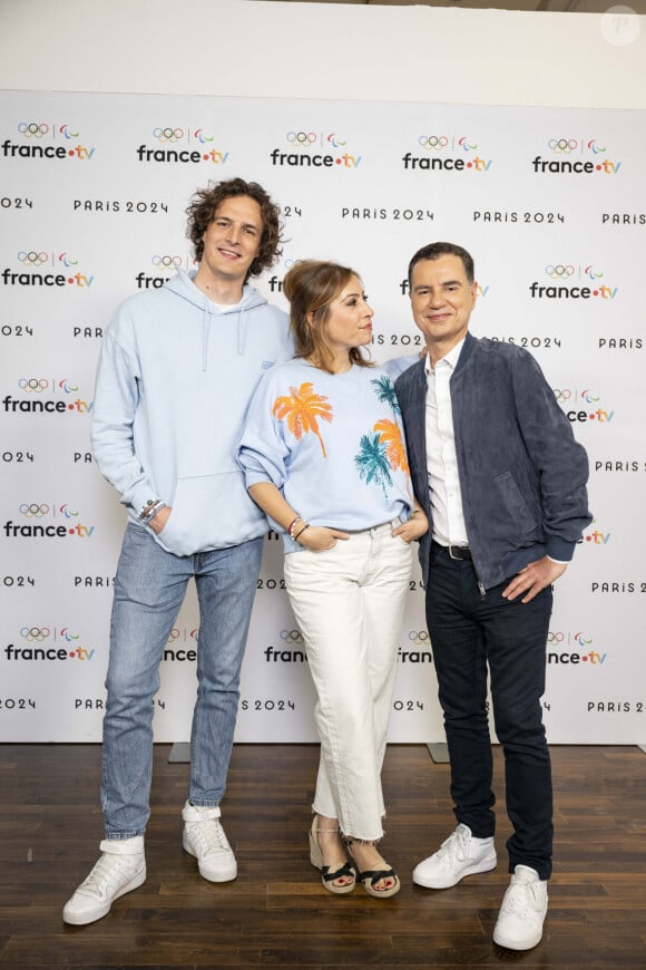 Paul de Saint Sernin, Léa Salamé et Laurent Luyat lors de la présentation des journalistes et chroniqueurs de France Télévisions pour les Jeux Olympiques 2024 au musée de l'Homme à Paris, le 11 juin 2024. © Pierre Perusseau / Bestimage