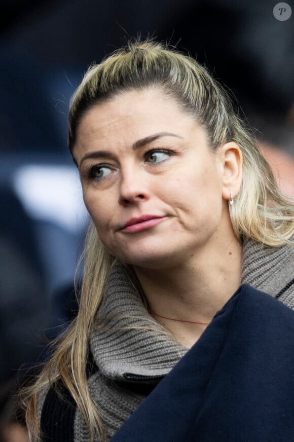 Laure Boulleau - Personnalités dans les tribunes du match de football en ligue 1 Uber Eats PSG / Reims au Parc des Princes à Paris le 10 mars 2024. 