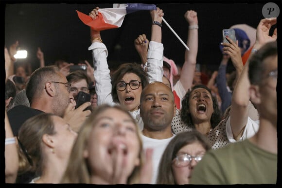 Rachida Dati encouragent les athlètes francais en tribunes, lors des Jeux Olympiques. Alain Guizard /ABACAPRESS.COM