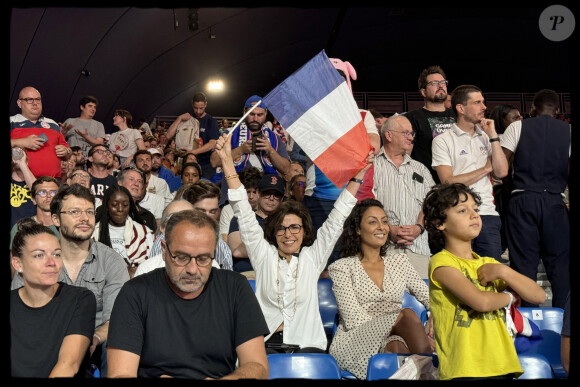 Rachida Dati encouragent les athlètes francais en tribunes, lors des Jeux Olympiques. Alain Guizard /ABACAPRESS.COM