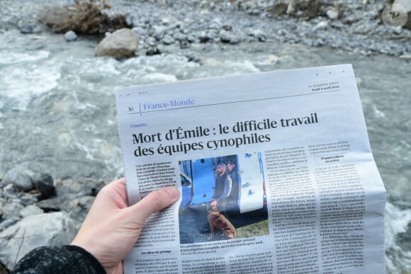 Illustrations au Vernet dans les Alpes-de-Haute-Provence dans le cadre de la disparition du petit Emile en juillet 2023 dont une partie des ossements ont été retrouvés. Le 4 avril 2024. © Romain Doucelin / Bestimage 