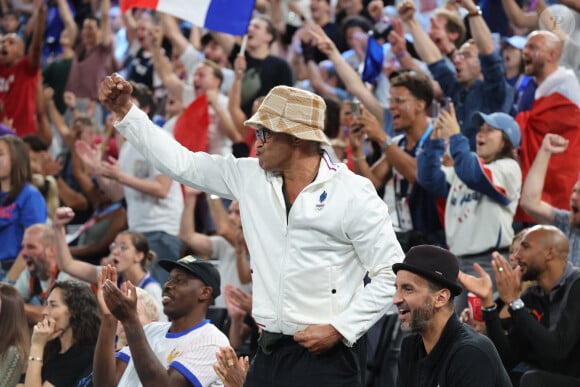 Yannick Noah - Les célébrités en tribunes pendant l'épreuve de basketball de Demi-Finale opposant la France à l'Allemagne lors des Jeux Olympiques de Paris 2024 (JO) à l'Arena Bercy, à Paris, France, le 8 août 2024. © Jacovides-Perusseau/Bestimage