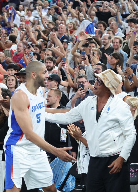 Nicolas Batum et Yannick Noah - Victoire de l'équipe de France de basketball face à l'Allemagne (73-69) en demi-finale lors des Jeux Olympiques de Paris 2024 (JO) à l'Arena Bercy, le 8 août 2024. © Jacovides-Perusseau/Bestimage