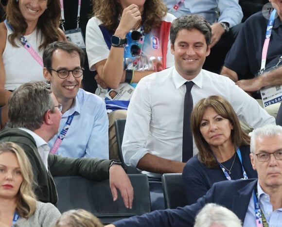 Thibault Deloye, Gabriel Attal et Anne Hidalgo - Les célébrités en tribunes pendant l'épreuve de basketball de Demi-Finale opposant la France à l'Allemagne lors des Jeux Olympiques de Paris 2024 (JO) à l'Arena Bercy, à Paris, France, le 8 août 2024. © Jacovides-Perusseau/Bestimage 