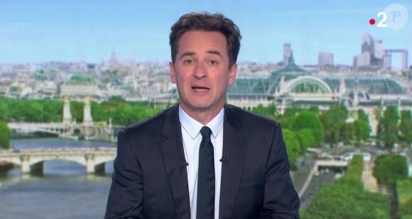 Mais là encore, France 2 n'a pas souhaité le titulariser, et lui a préféré Julian Bugier.