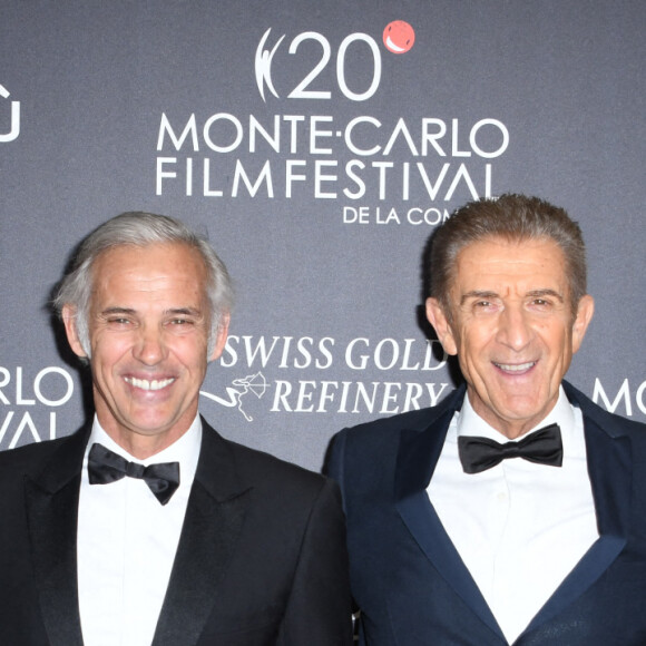 Luana Belmondo, Paul Belmondo, Victor Belmondo et Ezio Greggio lors de la cérémonie de remise des prix du 20e Festival du film de Monte-Carlo de la comédie, le 29 avril 2023. Manuele Mangiarotti/IPA/ABACAPRESS.COM