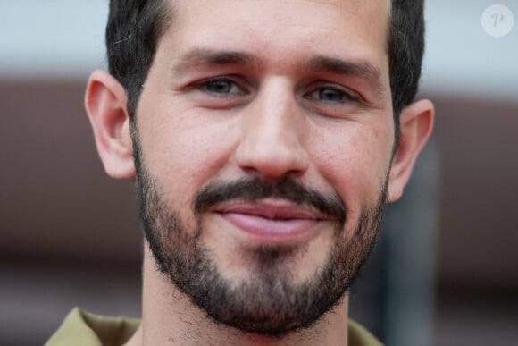 Leur divorce ne les empêche pas de continuer à se voir puisqu'ils sont les parents de trois garçons : Alessandro, Victor et Giacomo.
Victor Belmondo au photocall Elle & Lui Et Le Reste Du Monde à Cabourg, le 13 juin 2024. Aurore Maréchal/ABACAPRESS.COM