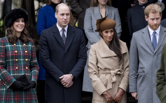 Le prince William, Catherine Kate Middleton la duchesse de Cambridge enceinte, Meghan Markle et son fiancé le prince Harry à la messe de Noël à l'église Sainte-Marie-Madeleine à Sandringham, le 25 décembre 2017. 